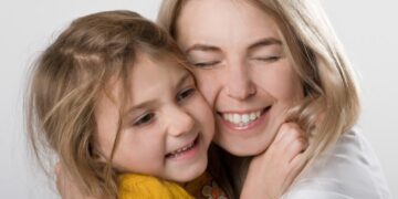 mom-daughter-hug