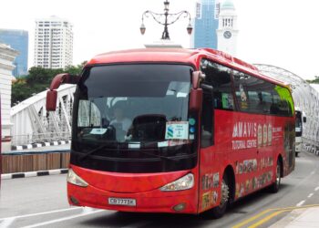 Bus Mumbai Heroes