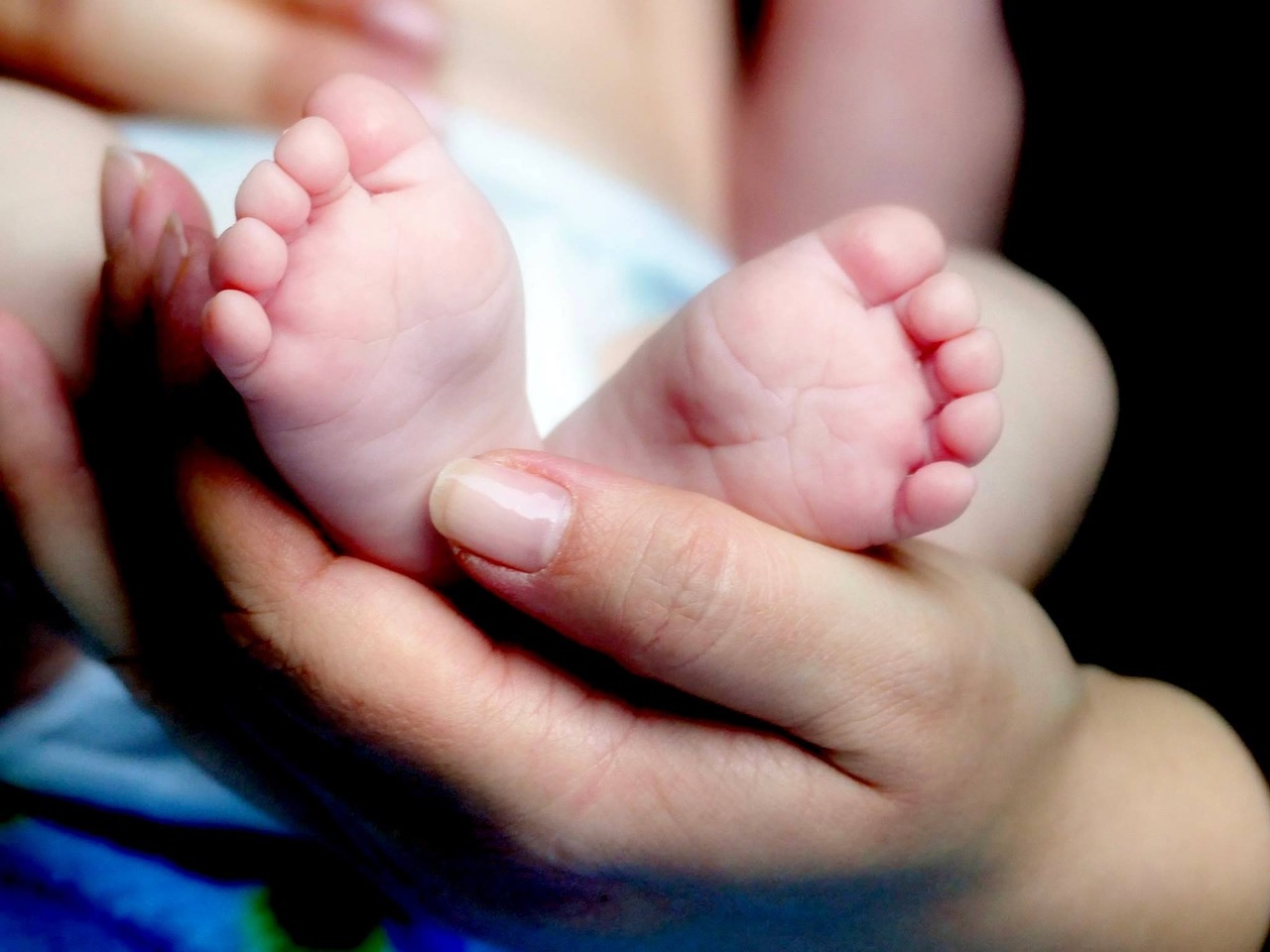 iforher-baby-feet
