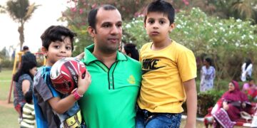 father-raising-son-equality-iforher