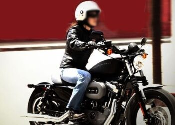 girl-riding-enfield-beaten-iforher