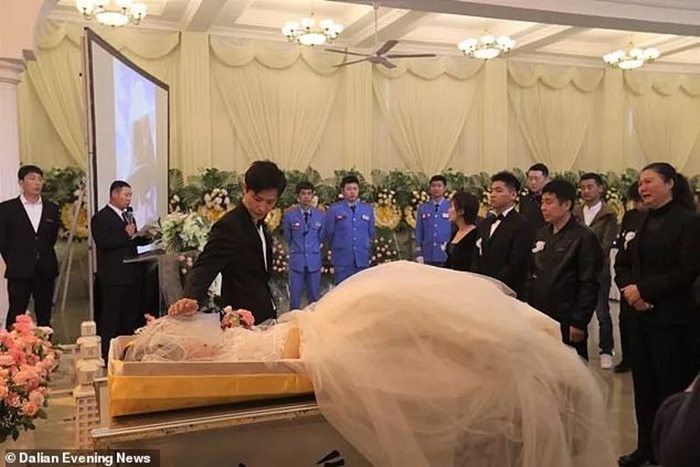 Man Marries His Fiancée’s Dead Body After She Lost Her Life To Breast Cancer Shows How True Love Looks Like