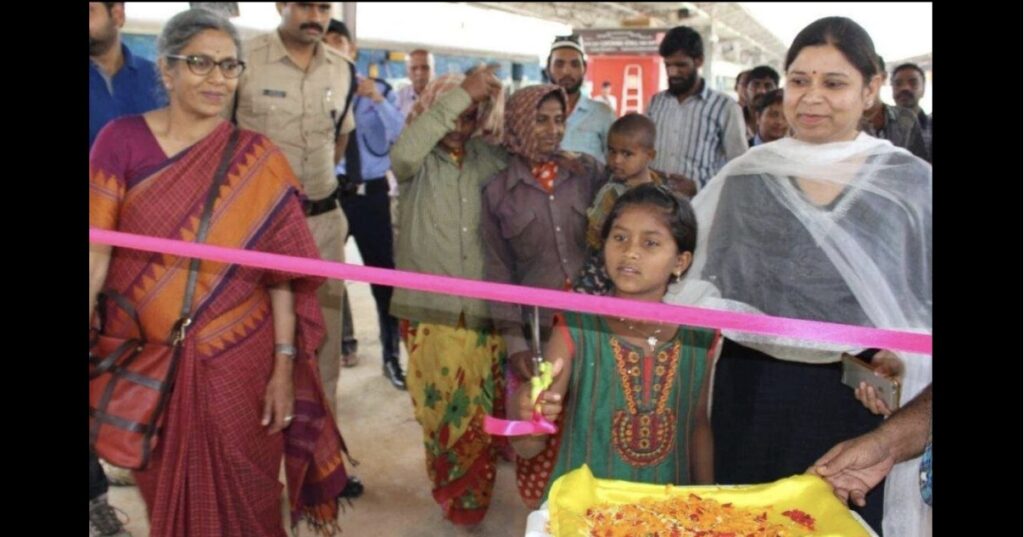 Daughter-of-Labourer-Inaugrate-Bengaluru-Railway-Waiting-Room-Cover=Page