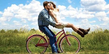 Meaning-of-hopeless-romantic