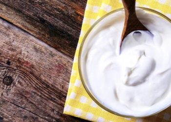 Benefits of curd on skin and hair
