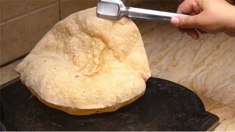 Calories In One Roti With Ghee or Without Ghee