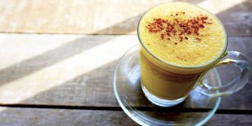 Benefits Of Turmeric Milk For Skin, Hair, Weight Loss & More
