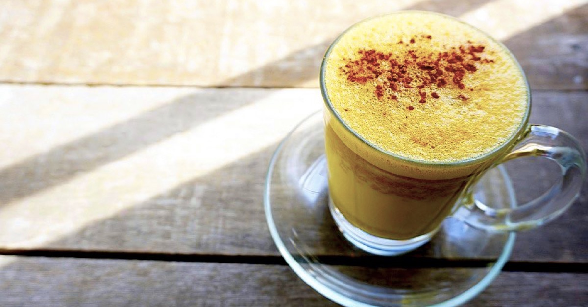 16 Benefits Of Turmeric Milk For Skin, Hair & Weight Loss