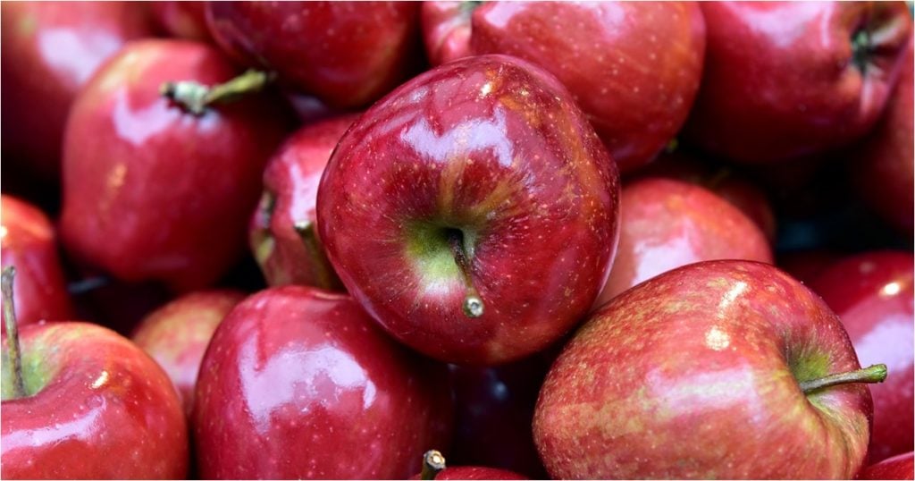13 Proven Benefits Of Apple On Overall Health