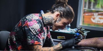 How to become a tattoo artist