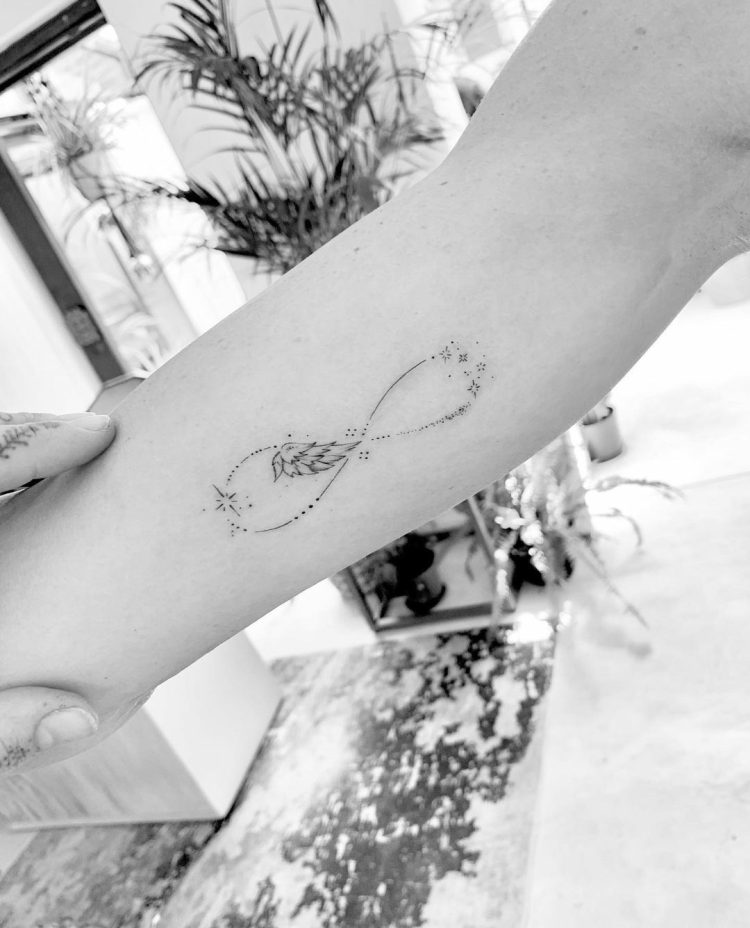 40 Popular Infinity Tattoos Designs For Men & Women [2023]