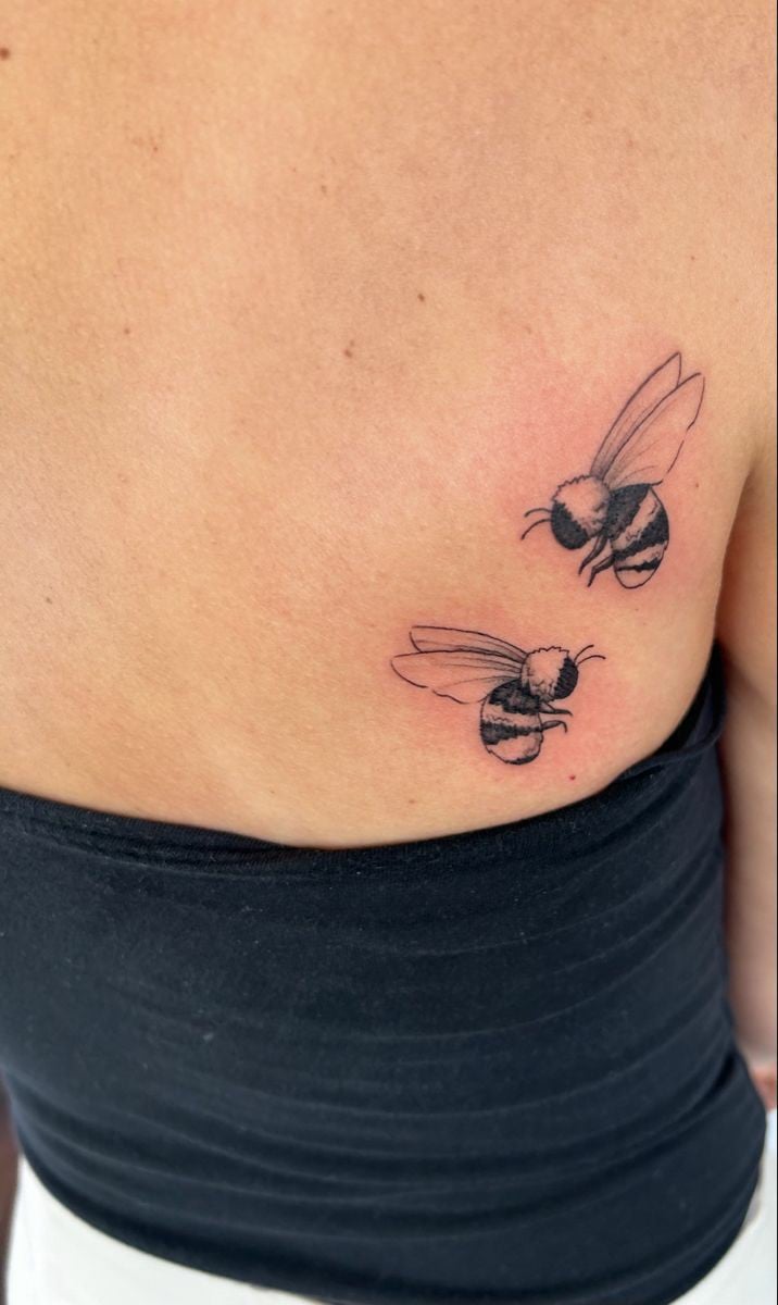 Back bee tattoo-23