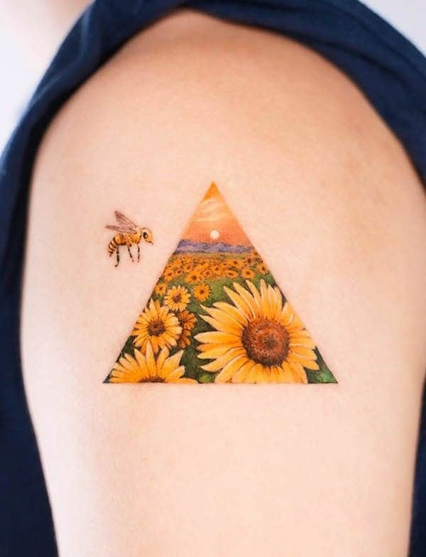 Eye-catchy bee tattoo-34