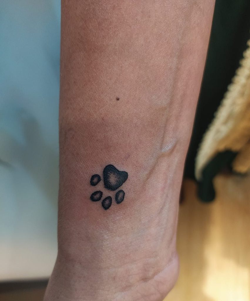 50 Best Small Tattoos Ideas for Men with Meaning (2024)