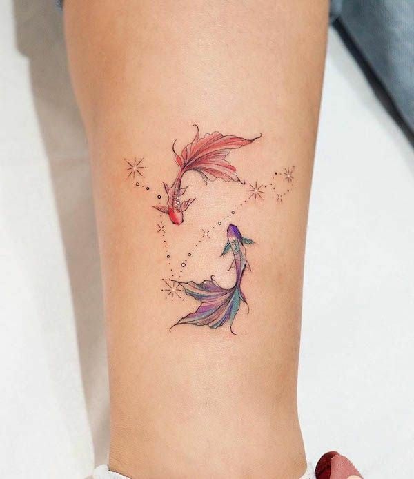 Adorável tatuagem de peixe koi-14