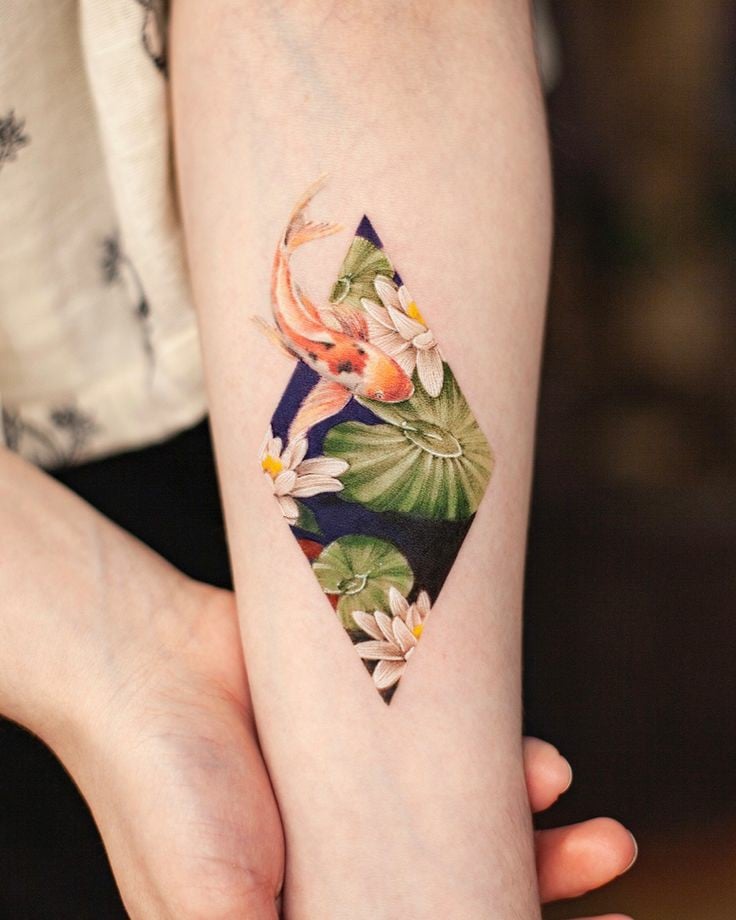 Tatuagem única de peixe koi-32