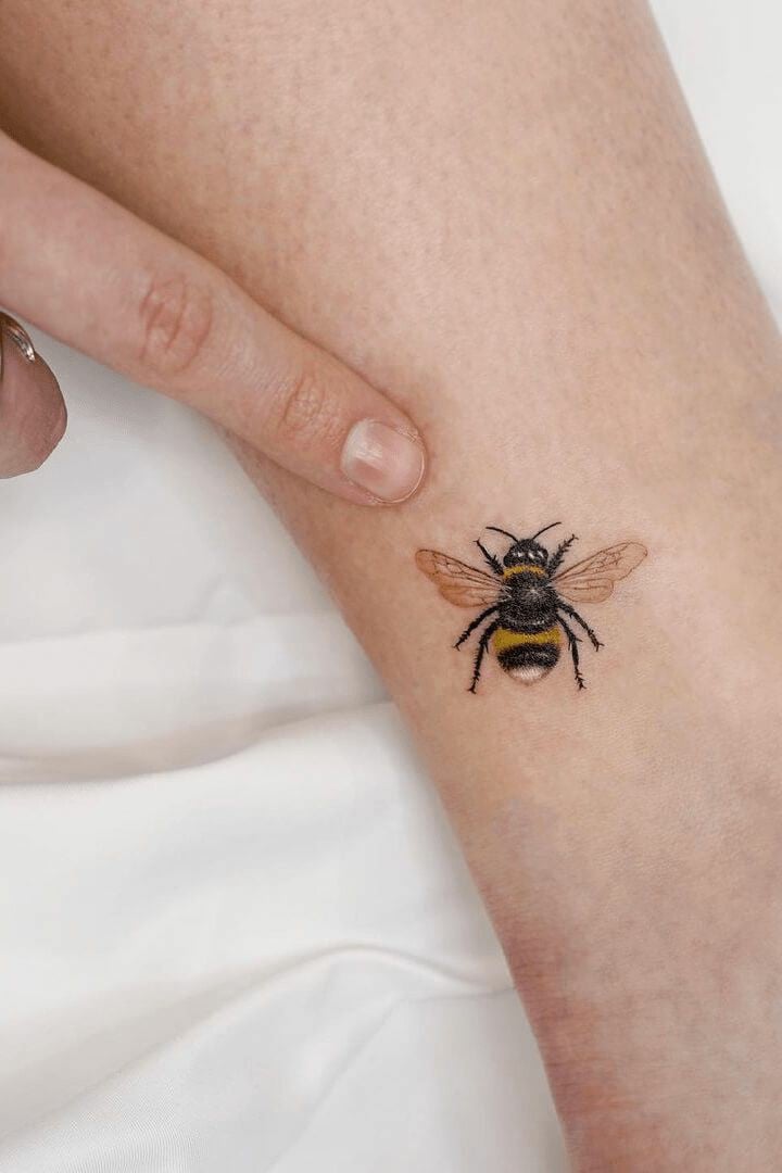 Lovely bee tattoo-40
