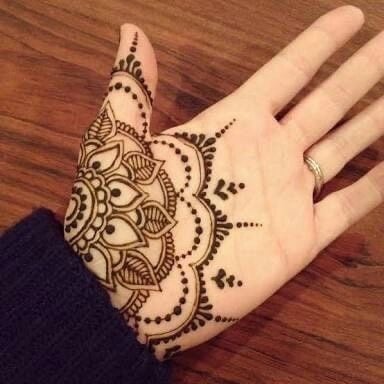 delicate mehndi design-22