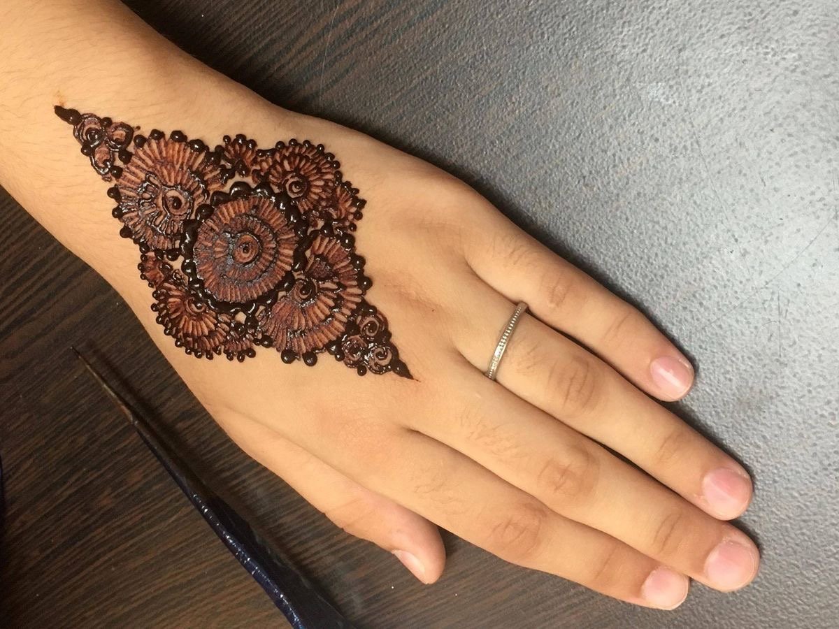 patch mehndi design-26