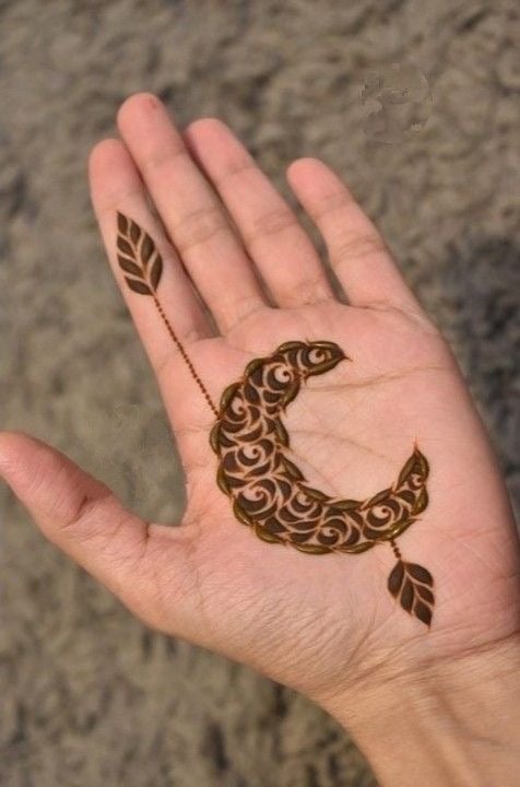 moon with leaves mehndi design-50