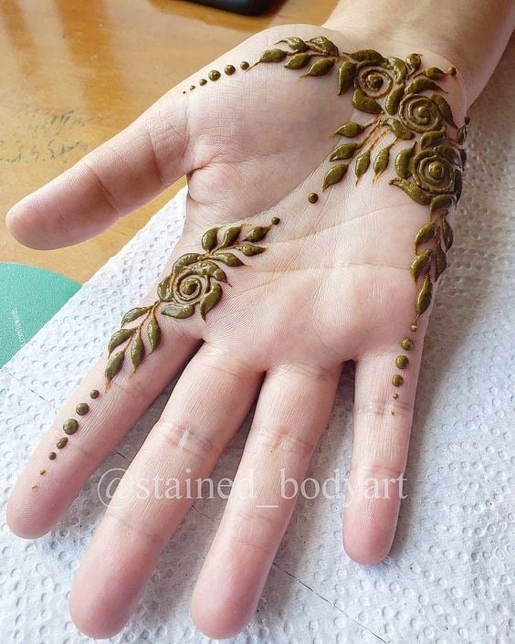 rose spaced mehndi deaign-52
