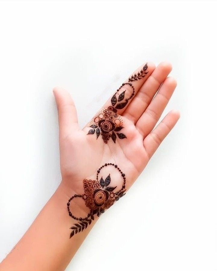 delicate and simple mehndi design-57