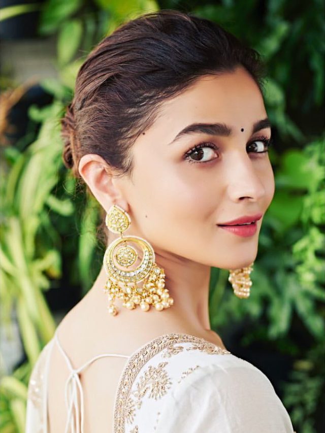 10 Celeb-Inspired Looks That Can Serve As Inspo For This Year’s Diwali Celebrations