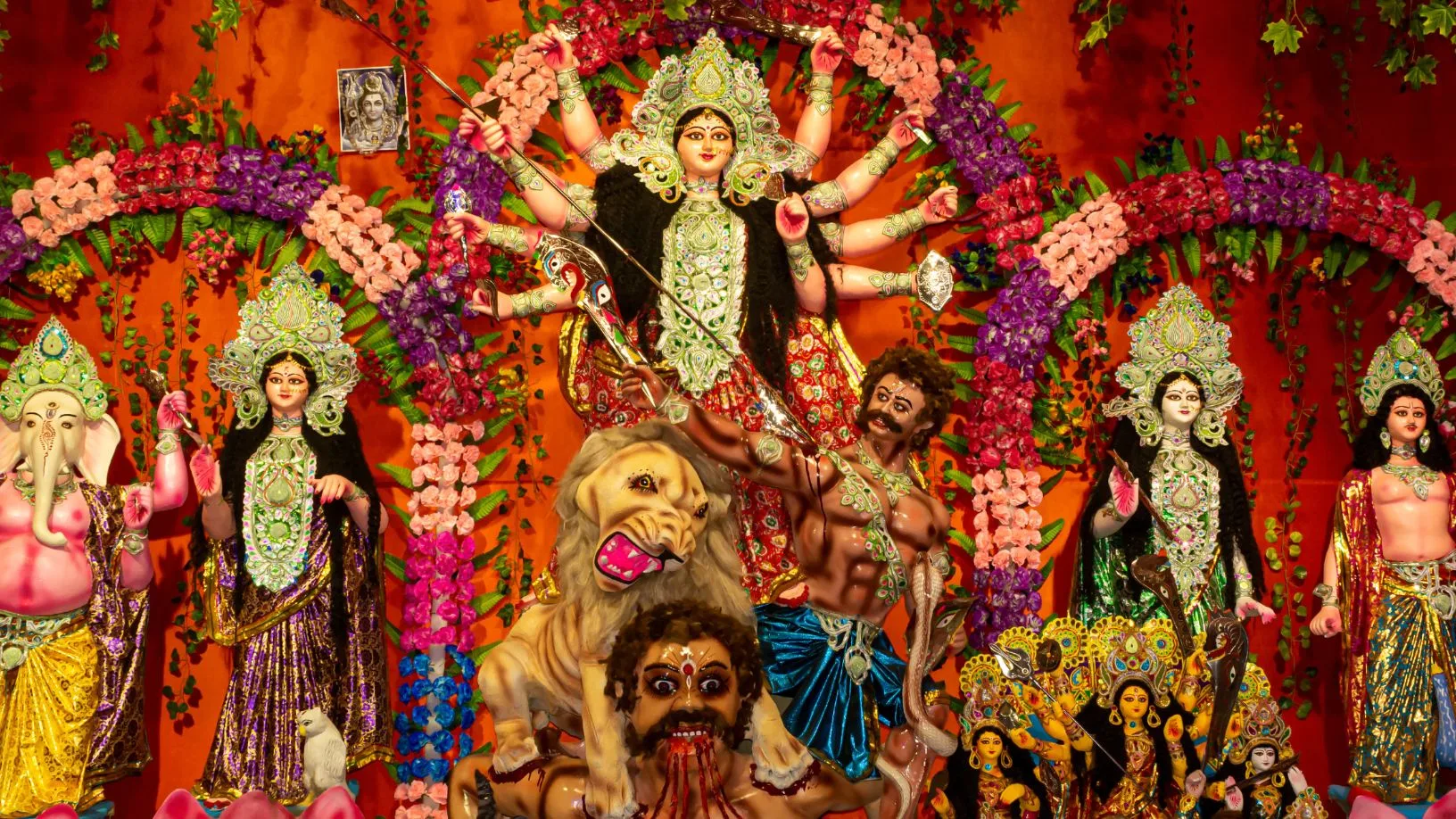 Shardiya Navratri 2025: Navratri 2025 Colors Significance and Meaning
